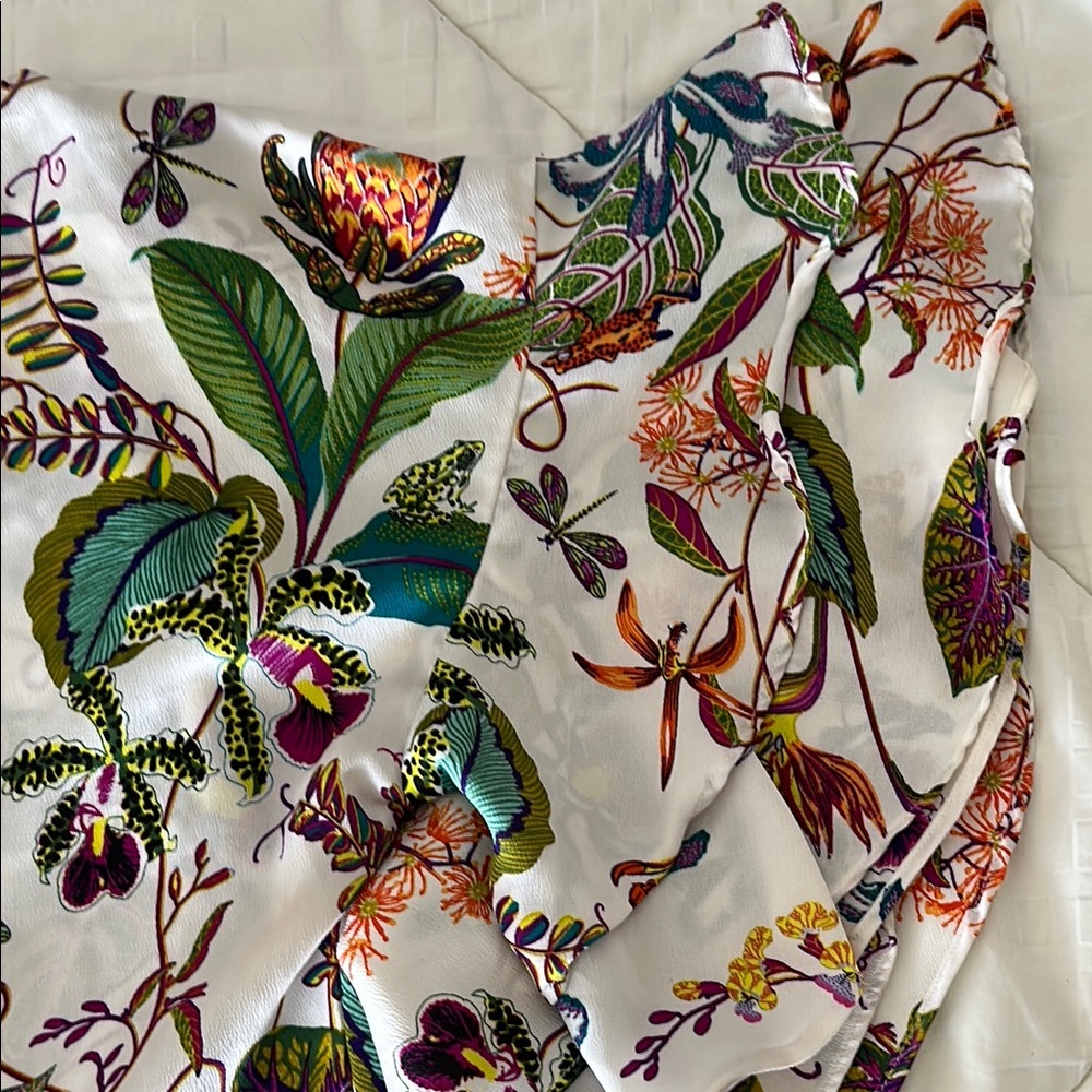 H&M Multi-Colored Flutter Sleeve Blouse with Dragonflies Leaves Flowers  Size 4 - Picture 8 of 8